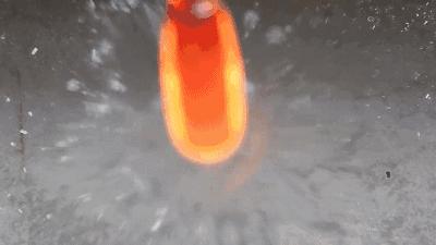 弹珠打玻璃会碎碎吗,玻璃被钢珠打碎了怎么修复