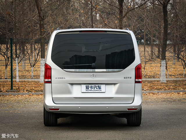 成都车展奔驰v260l尊贵加长版,爱卡汽车评分