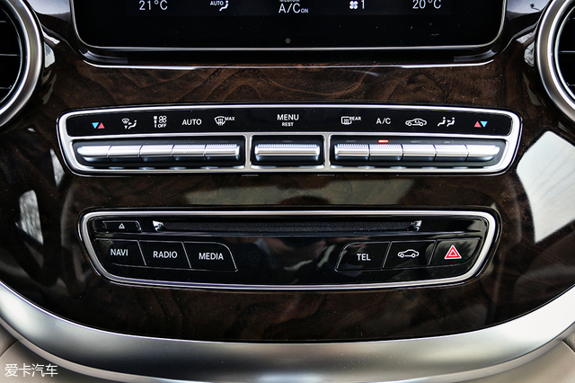 成都车展奔驰v260l尊贵加长版,爱卡汽车评分