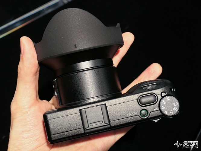 理光GRIII相机终现身售价十万日元真香？