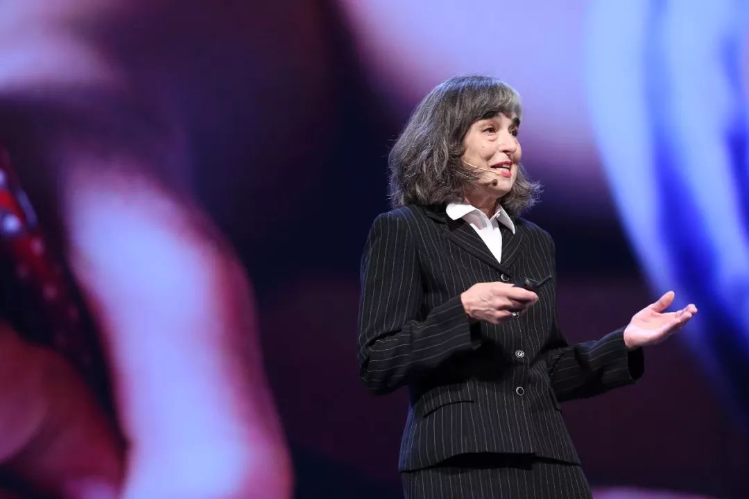 如果我们用完全一样的方式教育男孩和女孩，社会会发生什么变化？