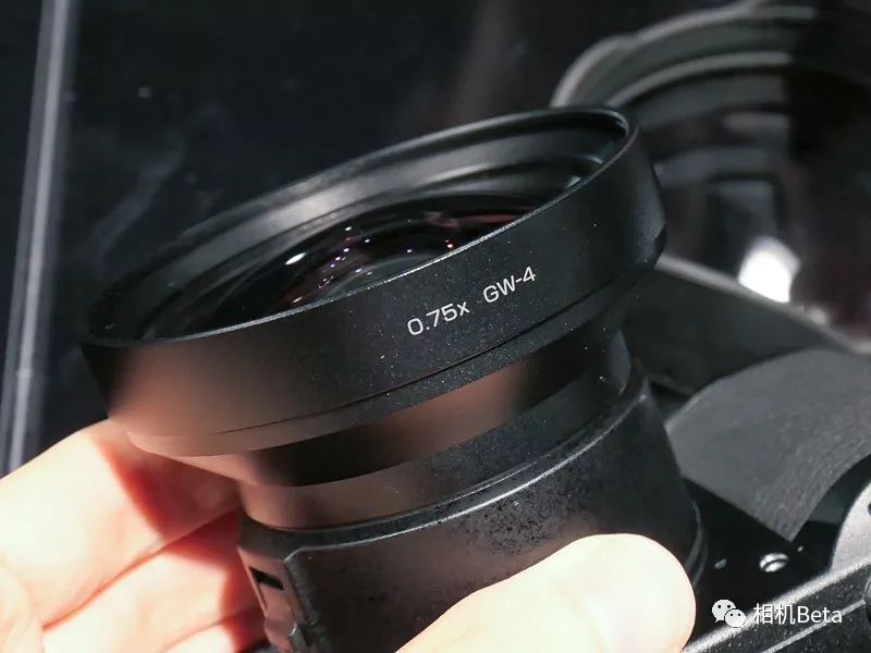 理光GRIII上手图，售价10万日元明年发布