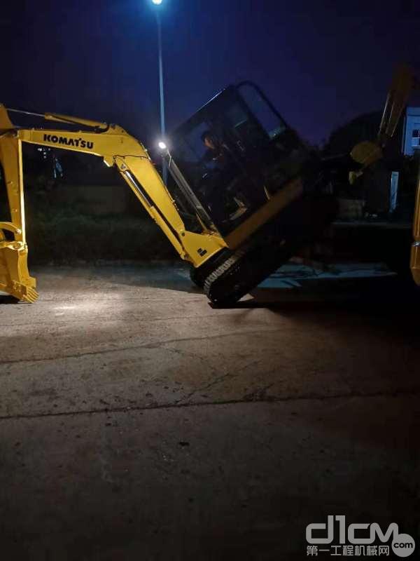 小松挖机pc56价格,全新小松pc56