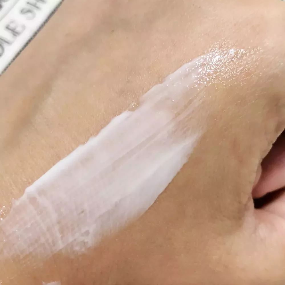 城野医生377美白精华真的不输SK-II和POLA