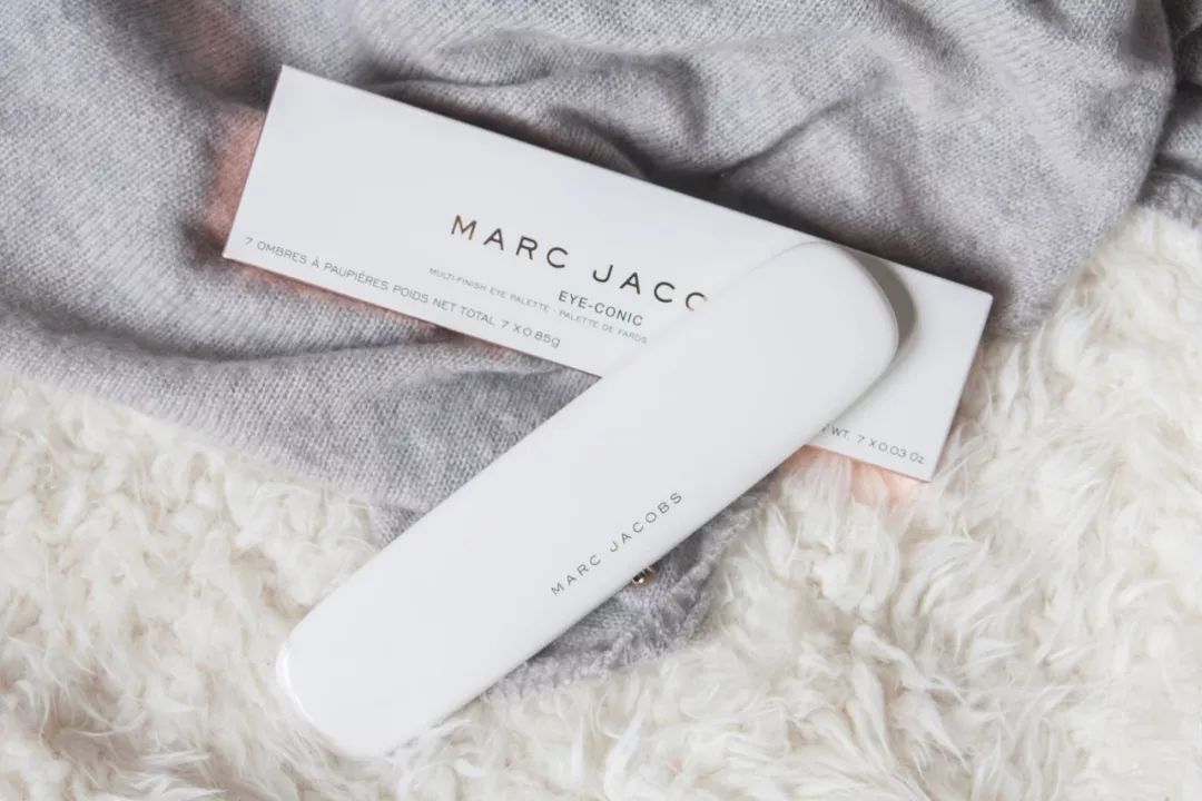 今年最新的流行色是什么颜色,今年新发布的流行色