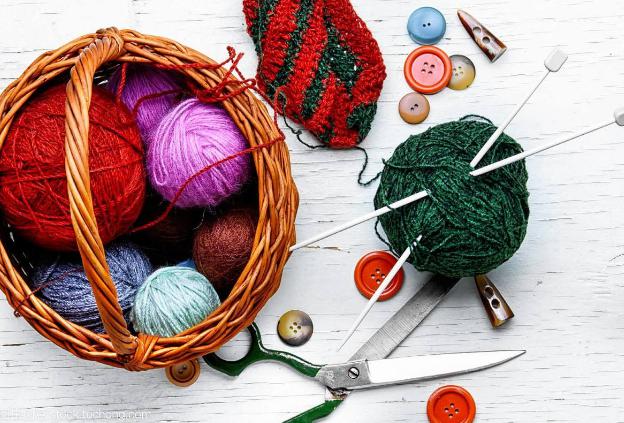 哈萨克创业男孩,哈萨克十字绣新疆