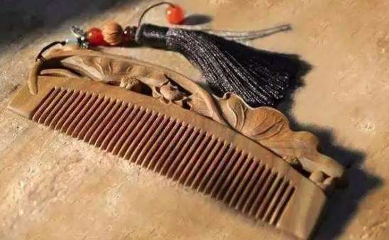 梳子的历史起源和发展,历史上梳子是什么