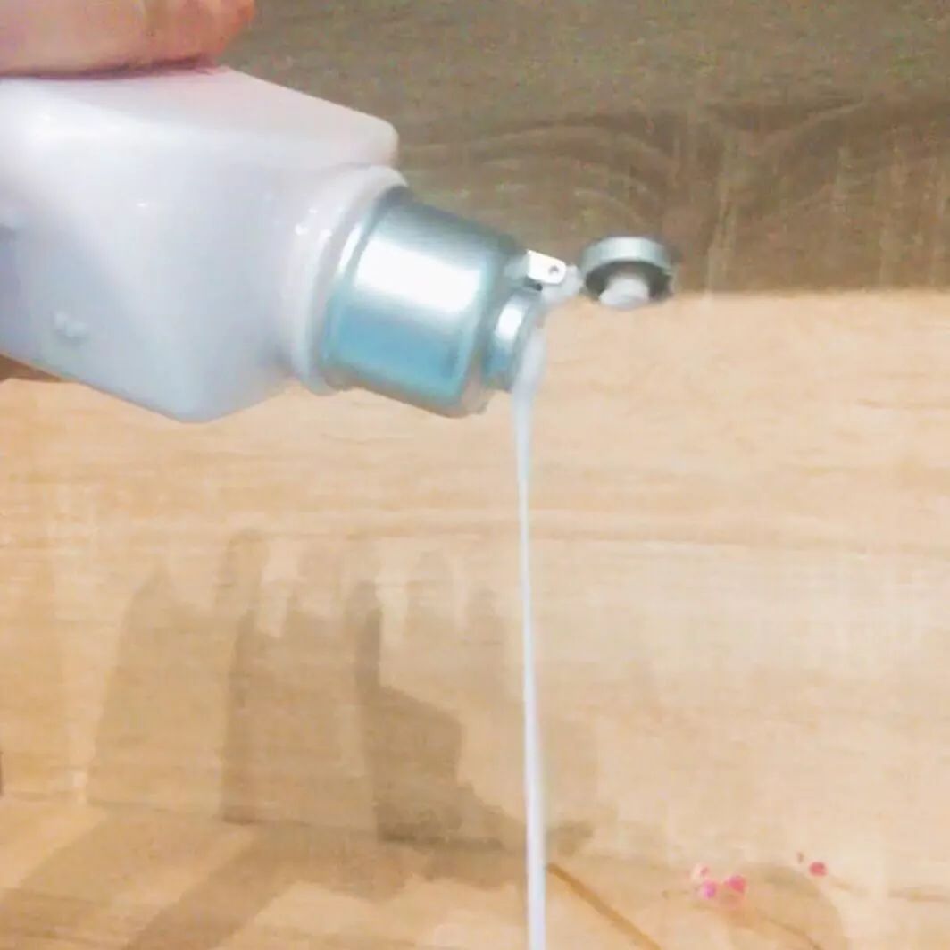 秋冬身体乳推荐保湿不起皮视频,秋冬身体脱皮用哪款身体乳