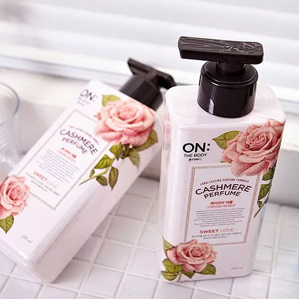 秋冬身体乳推荐保湿不起皮视频,秋冬身体脱皮用哪款身体乳