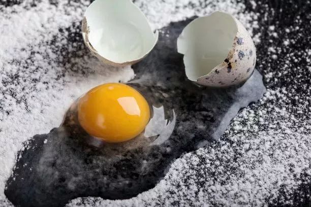 鸡蛋长霉了还能吃吗,鸡蛋长斑是不是真的