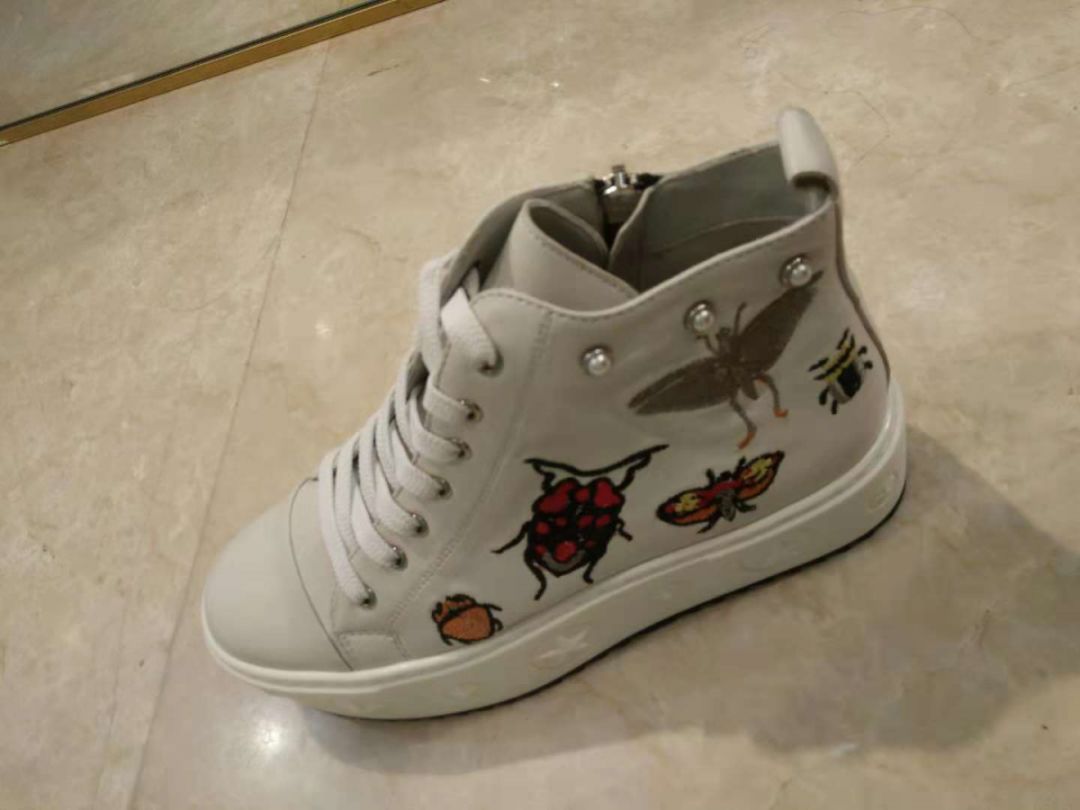 微笑兜抵金｜双十二我们拒绝吃土，你的微笑我们给你别样实惠！