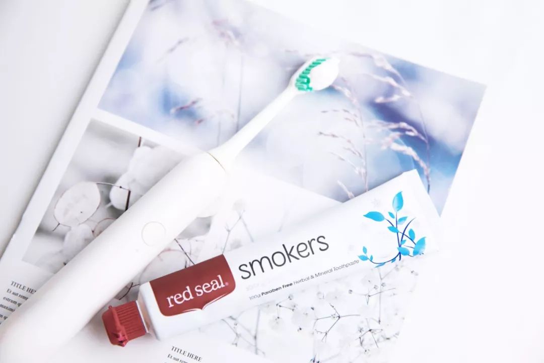 花了一万元做牙齿很难看,花了60万做的牙齿