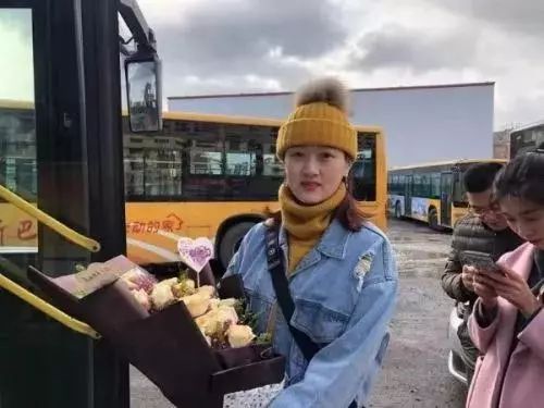 鏈濋椈澶╀笅鏃╁畨,鏃╁畨鏌冲窞鏈濋椈澶╀笅