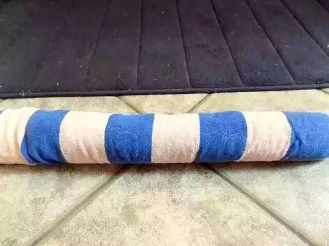 衣服缩水变形,纯羊毛衣服洗缩水变形了怎么补救