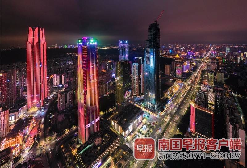 美翻了肇庆阅江大桥灯光秀,美翻了的城市视频