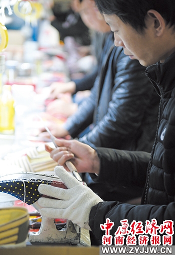 年产布鞋5亿双吸纳就业10万人偃师：中国布鞋之都再次腾飞