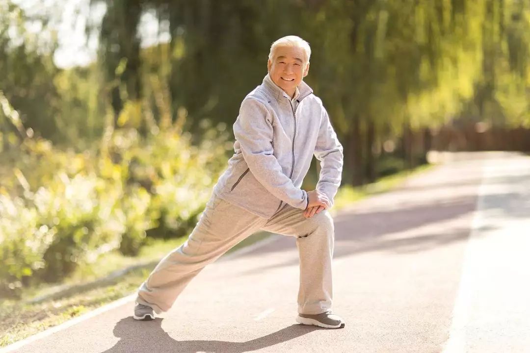 关节发出咔咔的响声是怎么回事,关节一动就咔咔响啥原因