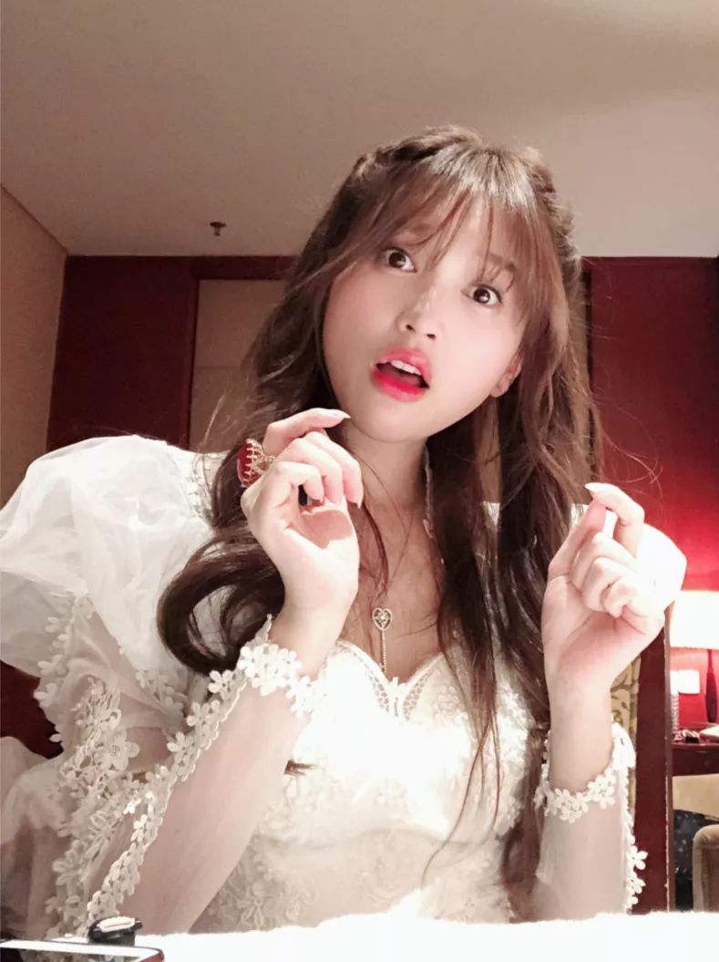 金莎回复的五个字引热议,金莎道歉全集视频