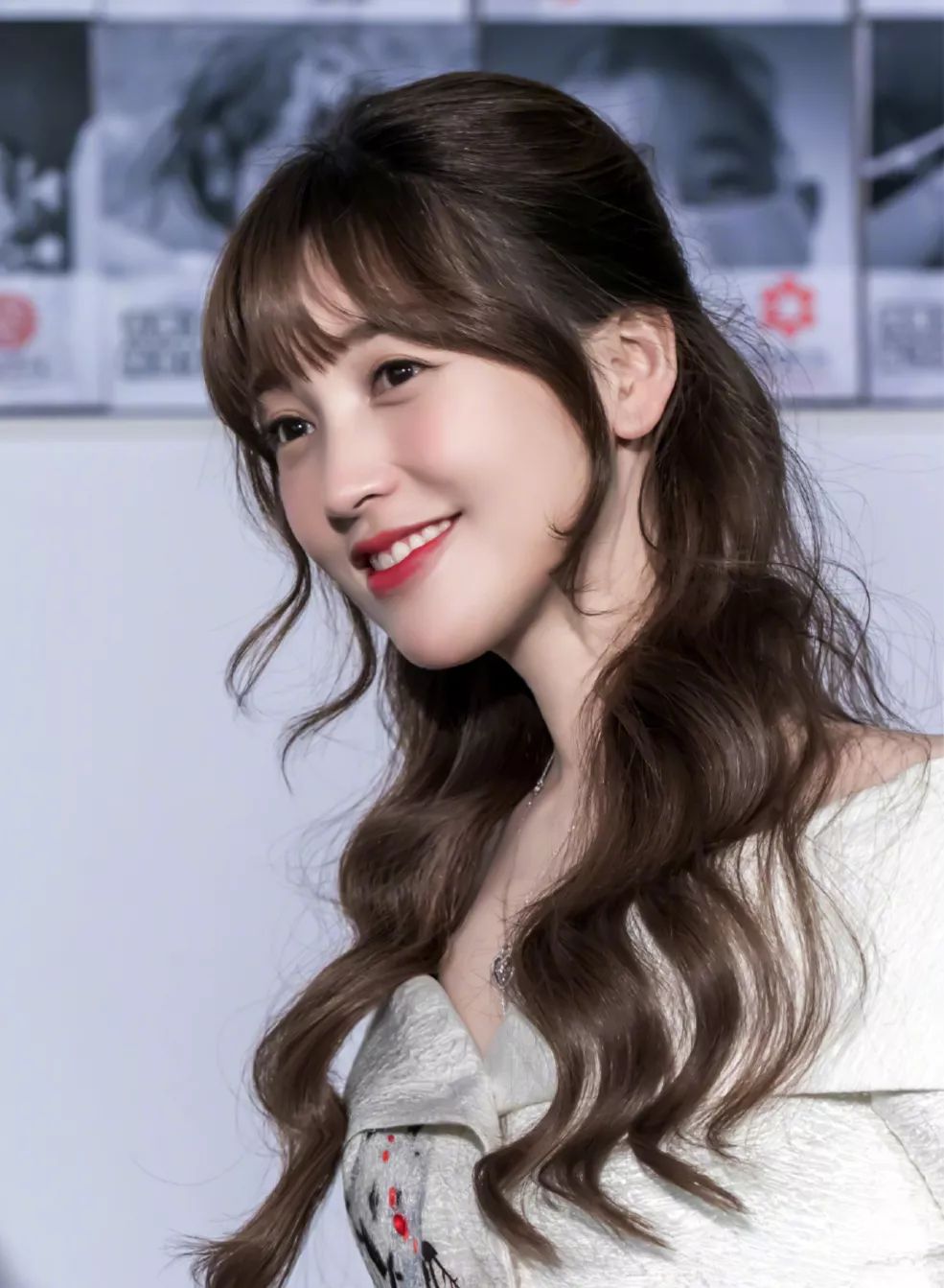 金莎回复的五个字引热议,金莎道歉全集视频