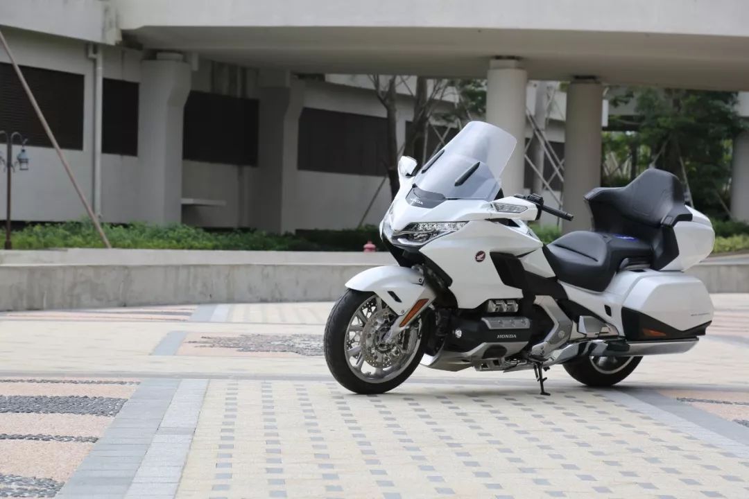 全新本田金翼有几款车型,本田新款大金翼