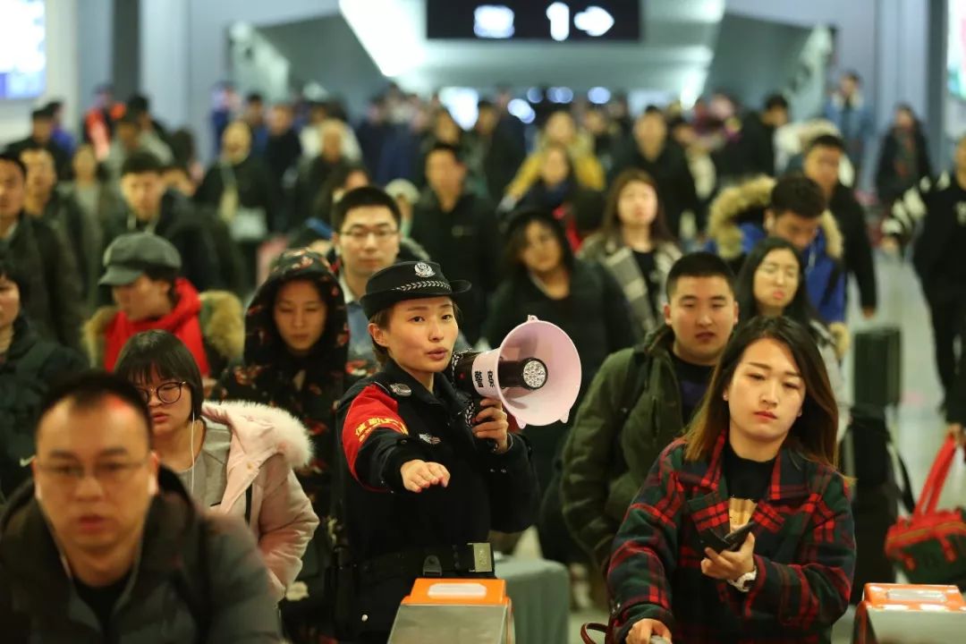 12月23日起开抢春运火车票!这份订票时间表一定要收好