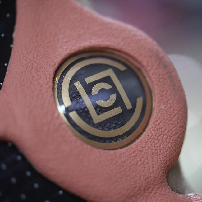 aj13浣庡府榛戠孩鍐犲笇,aj13鍐犲笇clot