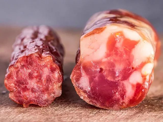 一根广式腊肠50克左右,一根广式腊肠500左右