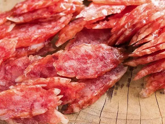 一根广式腊肠50克左右,一根广式腊肠500左右