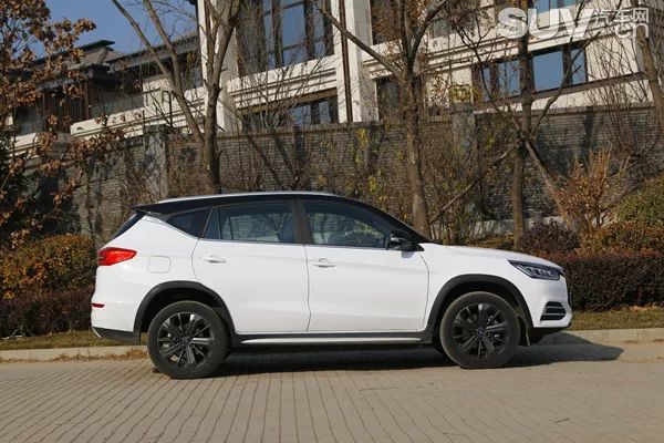 10-15万新能源电动suv推荐,红旗新能源电动suve115价格