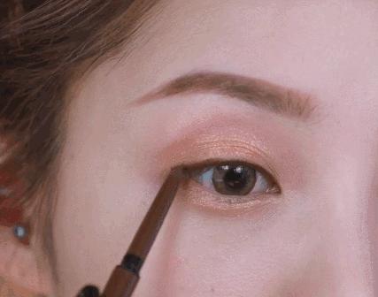 紫色眼珠眼妆,超好看眼妆蓝紫