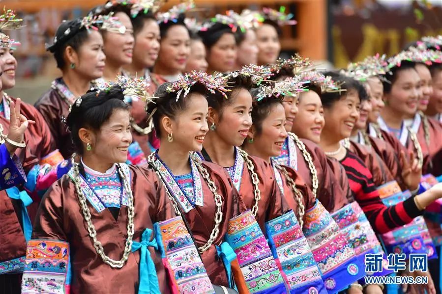 以习*平近**同志为核心的*党**中央关心广西发展纪实