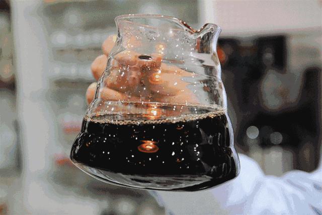 浣犲枬鐨勫挅鍟″彲鑳芥毚闇蹭簡浣犵殑鎬ф牸,绉佷韩鍜栧暋