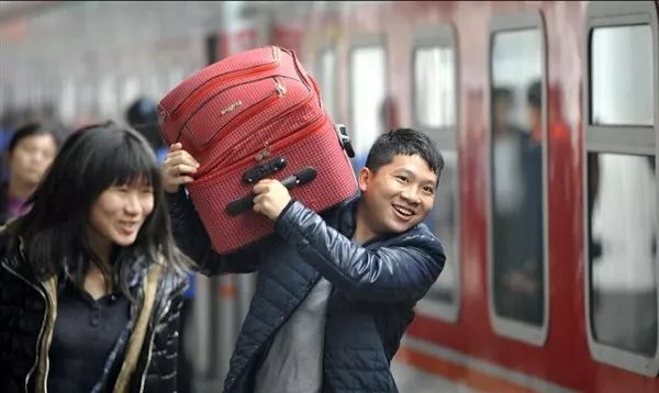 12306回应春运火车票那么难买,12306推出重磅功能