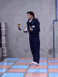 自拍录视频比划动作,自拍手抖得很