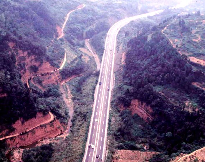 改革开放四十年之前的四川,改革开放初期的四川探索