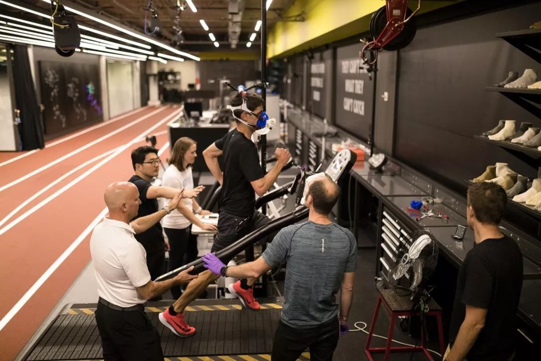 40岁普通人还能锻炼跑马拉松吗,40岁以上的人跑步