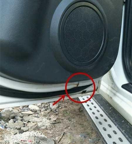 汽车漆面被划破一个小口如何处理,车漆被划破了一点怎么修复