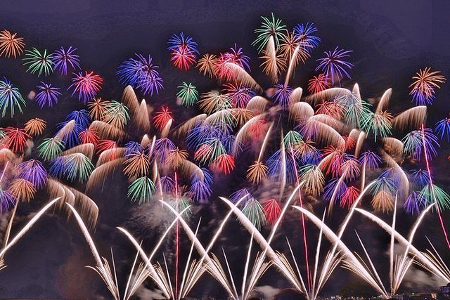 长冈花火大会的花火是哪里的,东京花火和长冈花火