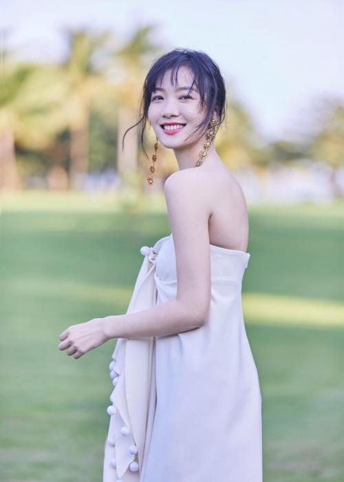 齐溪走红毯,齐溪惊艳写真大片