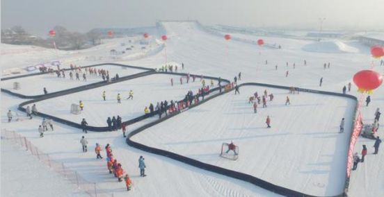 冰雪大世界超长雪滑梯,第一视角体验冰雪小世界冰滑梯