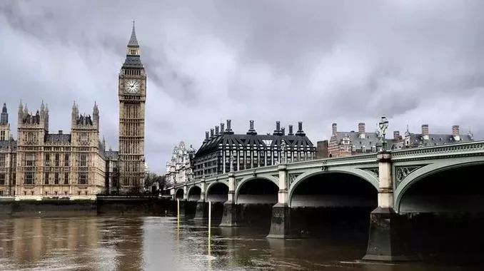 我最讨厌别人说，“你都去留学了还差钱啊？”