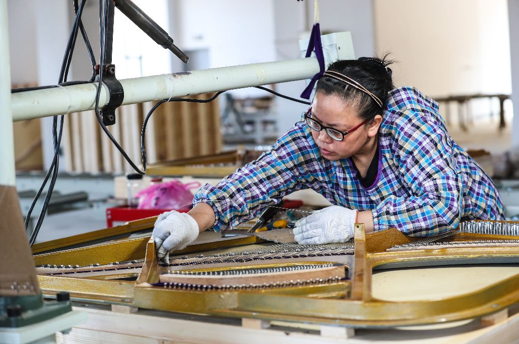 张抗抗故乡在远方视频,张抗抗眼中的哈尔滨