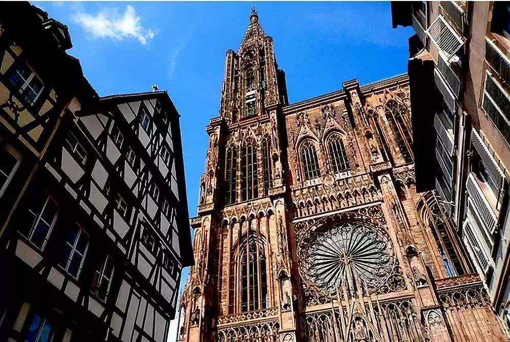 「游游」2月23日发！粉丝价459欧起！东欧六国九日壮丽情怀之旅！