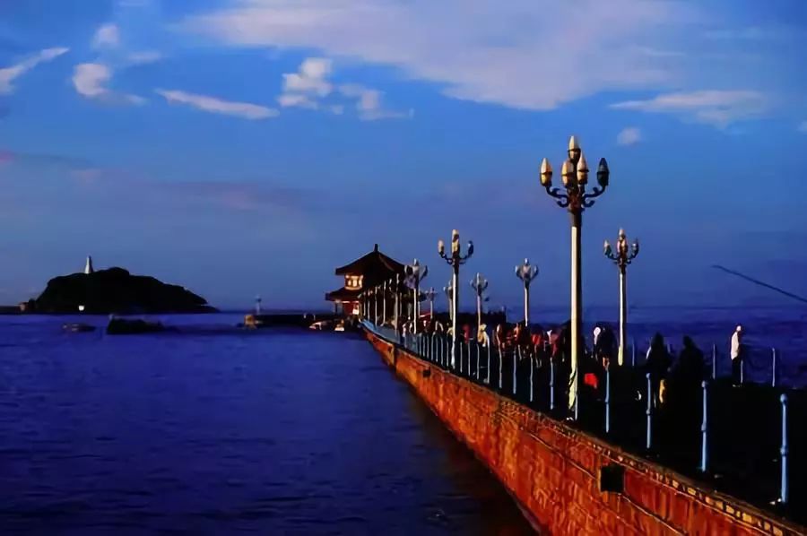 西宁到青岛飞机多长时间,西宁到青岛有多远