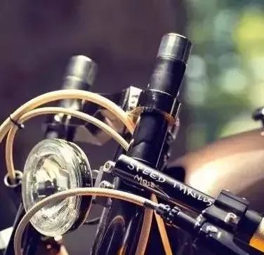 毒物/基督徒460小时的杰作“本田CB250”