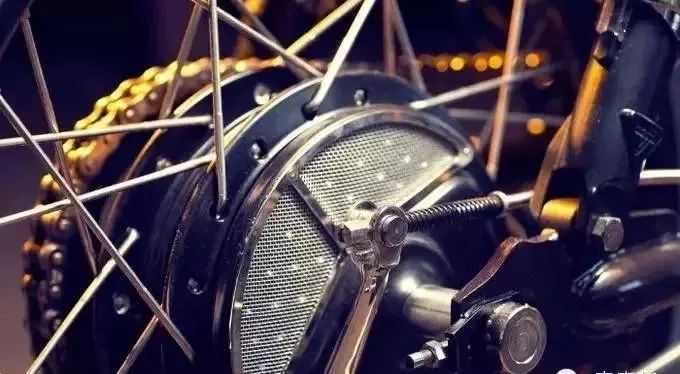 毒物/基督徒460小时的杰作“本田CB250”