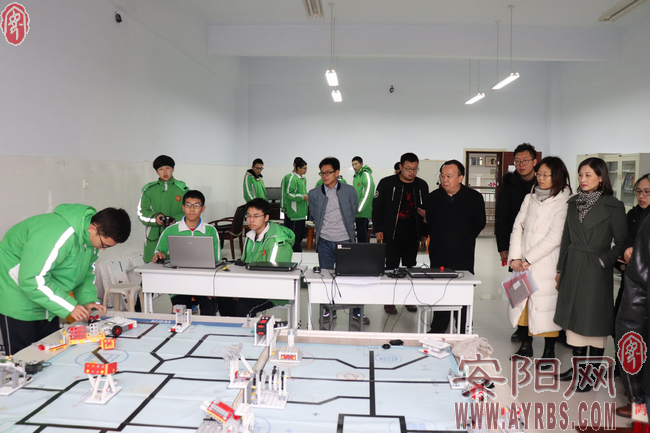 “正佳侨心班”引领安阳市实验中学特色发展之路