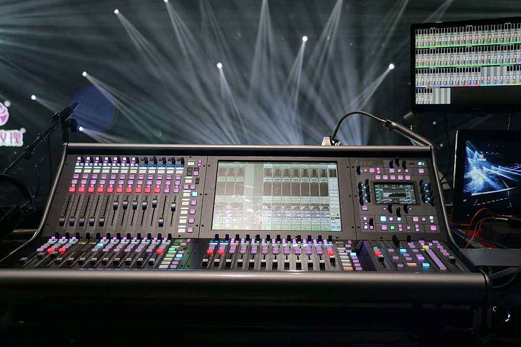 调音台的pad是什么键,调音台的主音量键失效了