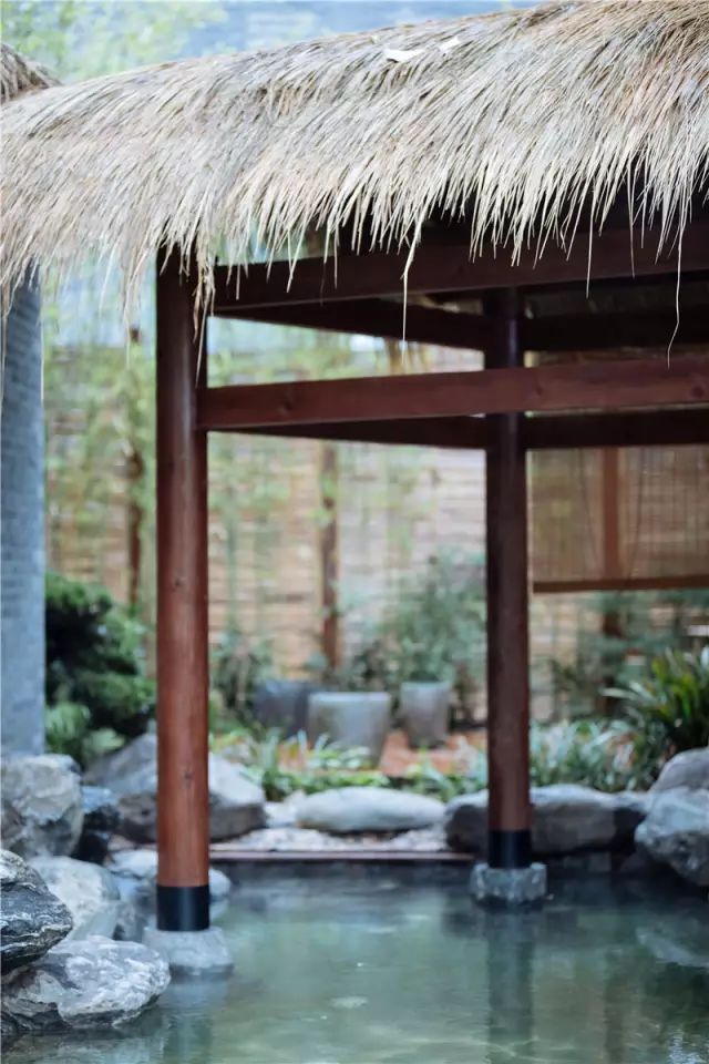 青城山玩雪泡温泉,冬天到青城山泡温泉的好地方