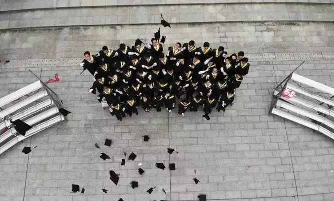 私人健身教练，不仅体面还高薪，月薪2万不是梦！